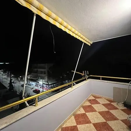 Lovely By The Seaside Apartament Golem (Tirana)
